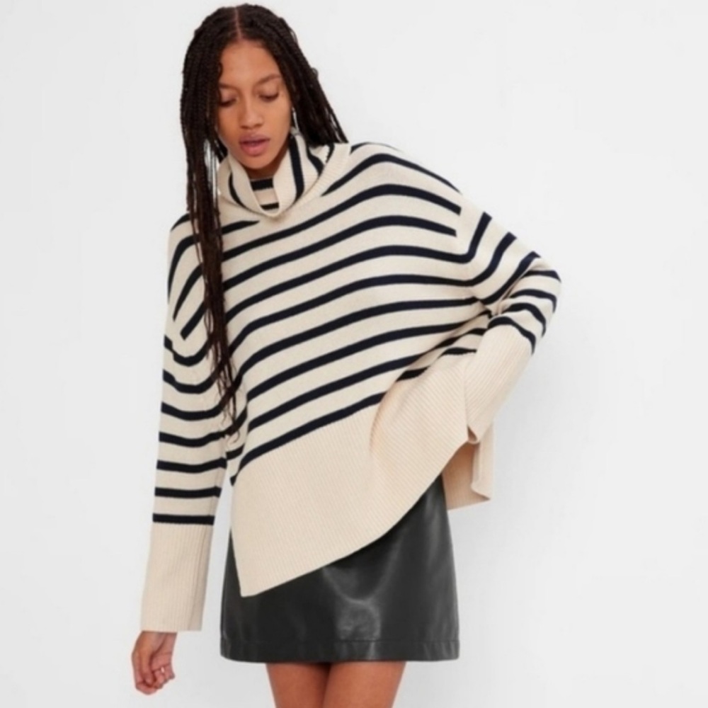 Gap Small 24/7 turtleneck sweater